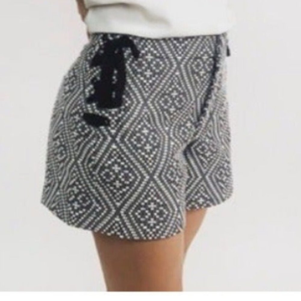 Gap for Good Size 12 Grey High-waisted Printed Shorts with Ribbon Side Accents